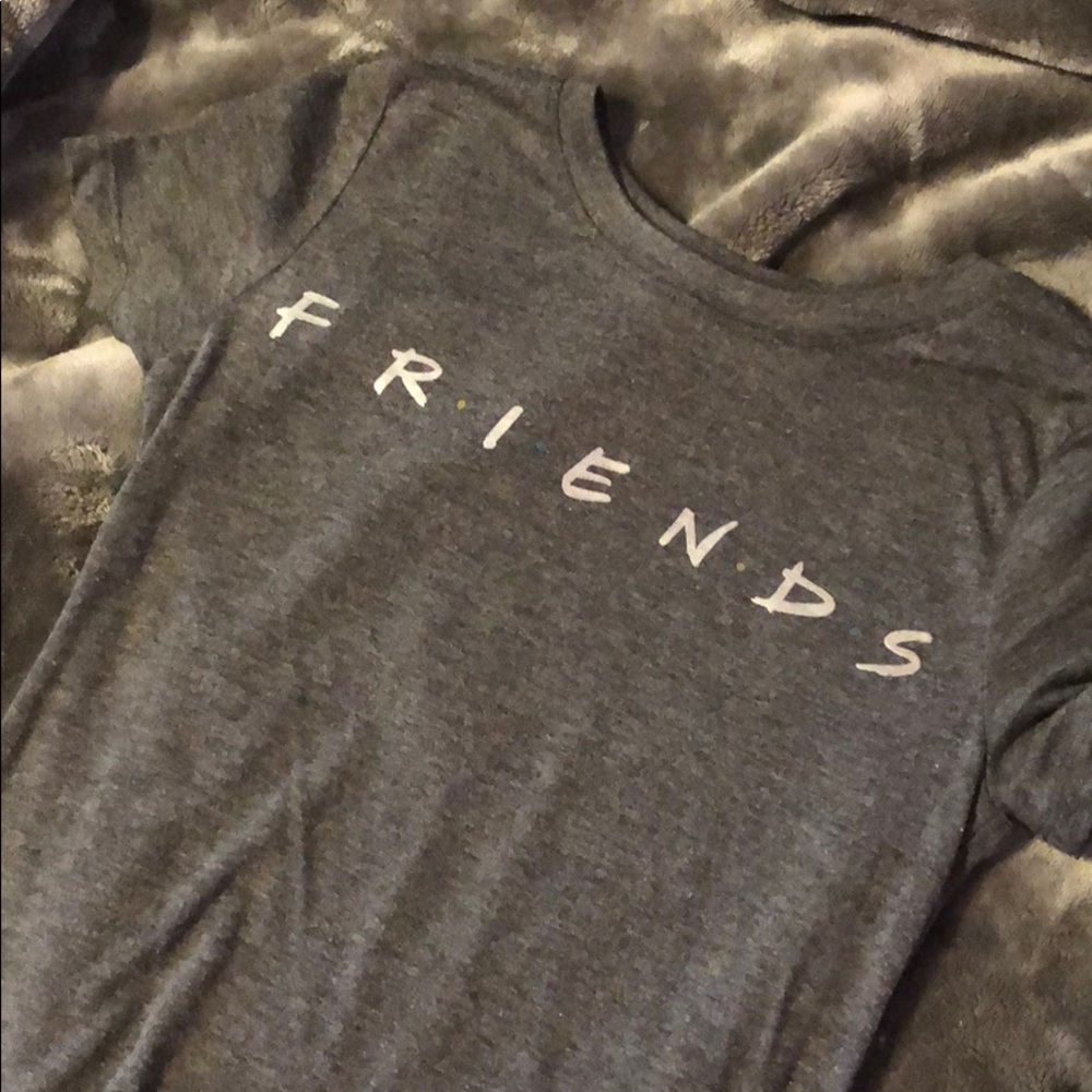 friends tee shirt xs
